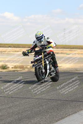 media/Nov-03-2024-TrackDaz (Sun) [[44580f4982]]/B Group/1220pm (Wheelie Bump)/